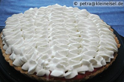 Tarte mit Johannisbeercurd und Vanillesahne