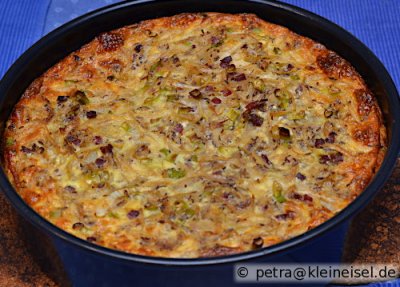 Zwiebelkuchen und Tarte mit geröstetem Blumenkohl