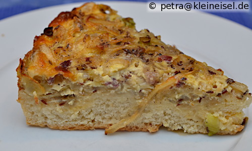 Zwiebelkuchen und Tarte mit geröstetem Blumenkohl